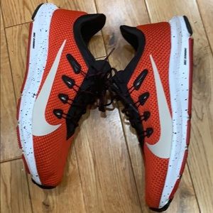 MENS NIKE RUNNING SNEAKERS